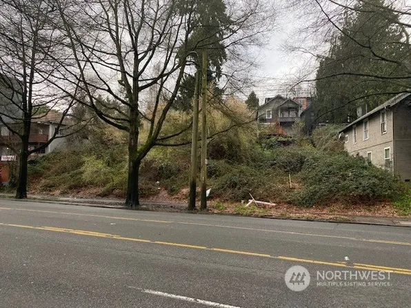 40 xx Rainier Avenue S, Seattle, WA 98118