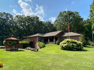 1915 Jarrett Rd, Norwood, MO 65717