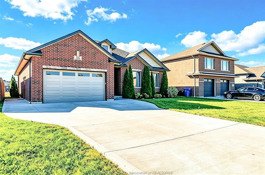 3 bed, $3,200 — Photo 3