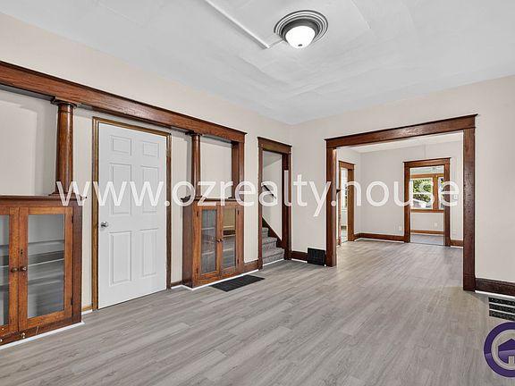 2nd image of 239 Licking St