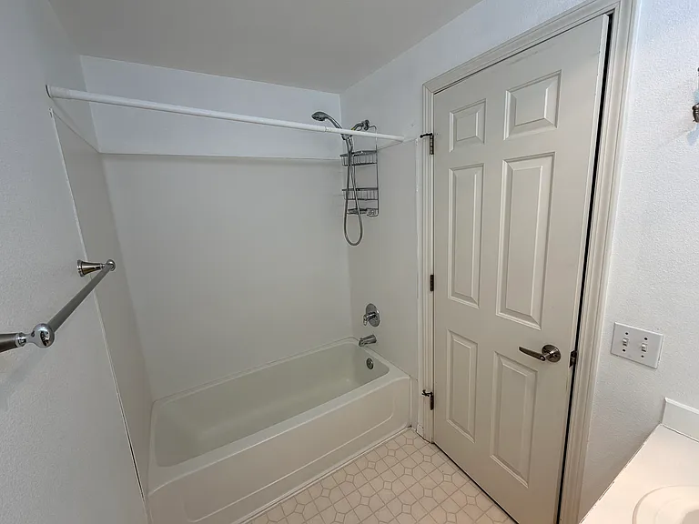 2078 Newport Way NW #103 — Photo 9