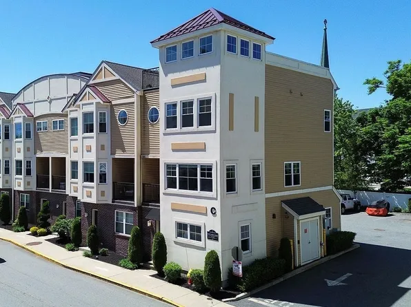 2 N Main St APT C106, Mansfield, MA 02048