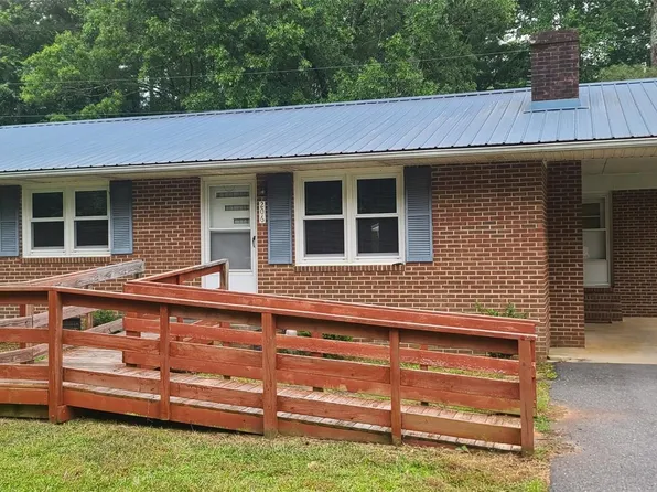 206 Ervin Dr, Star, NC 27356