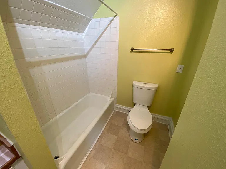 220 W 2nd Ave #2 — Photo 11