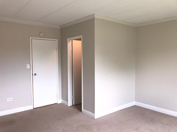 4th image of 580 Lawrence Ave APT 304