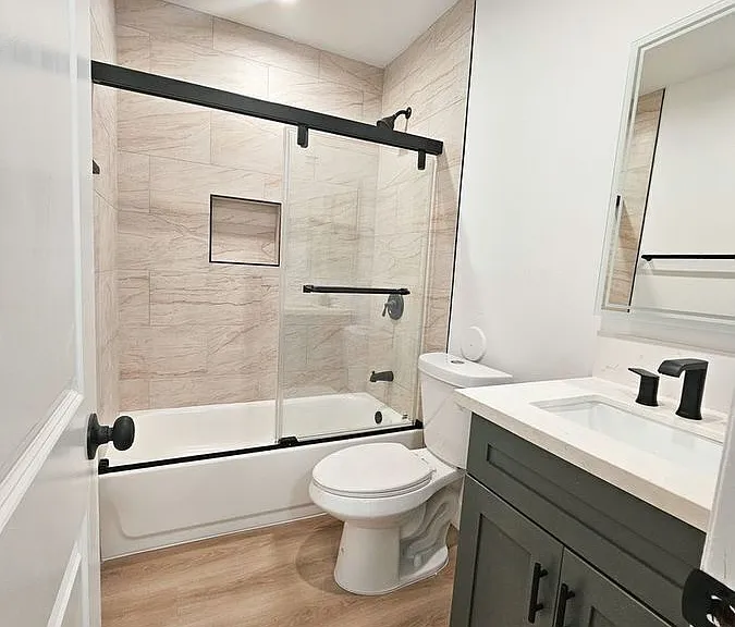 1307 S Ogden Dr #1 — Photo 19