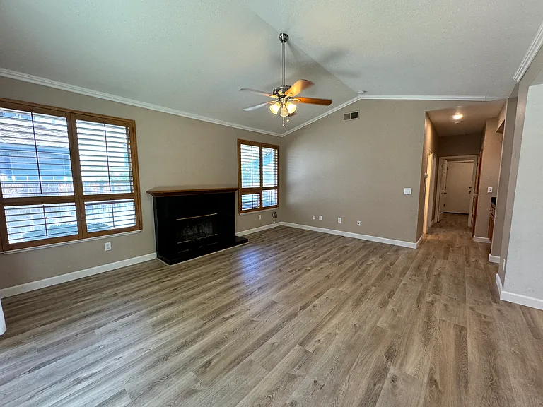 422 Madrone Pl — Photo 13