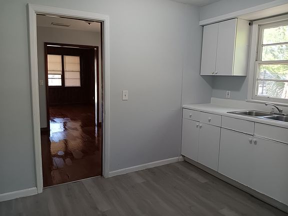 5th image of 2937 W 15th St