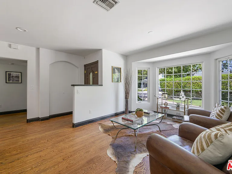 13230 Hesby St — Photo 5