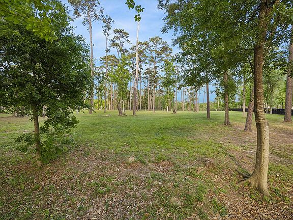 3rd image of 19523 Fm 1485 Rd