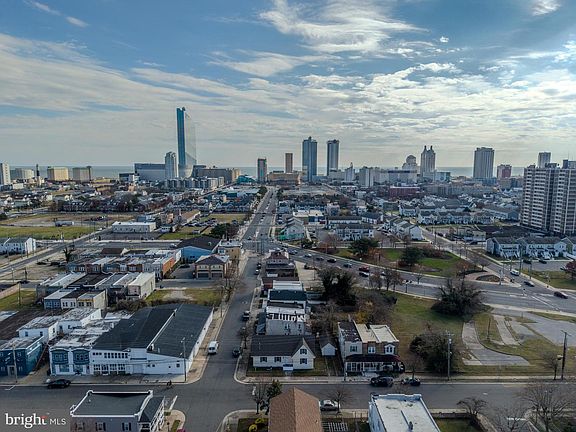 4th image of 800 Adriatic Ave