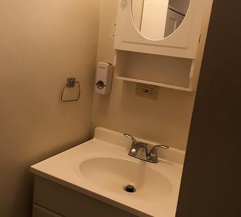 5th image of 1326 Hilborn Ave #1