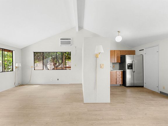 5th image of 468 Kaiwahine St