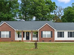 221 Sylvia Rd, Belton, SC 29627