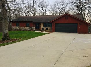 621 Orchard Ridge Rd, Dodgeville, WI 53533