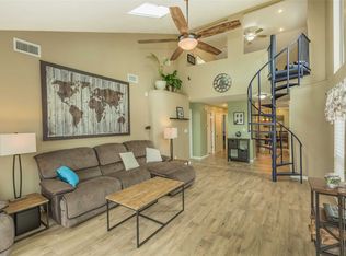 45 Timber Ridge Dr, Holbrook, NY 11741