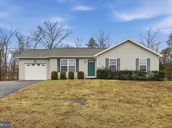 104 Basin Dr, Inwood, WV 25428