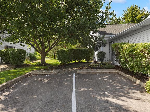 3rd image of 1981 Hoadley Dr #10A