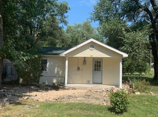 391 Pine St, Sparta, MO 65753