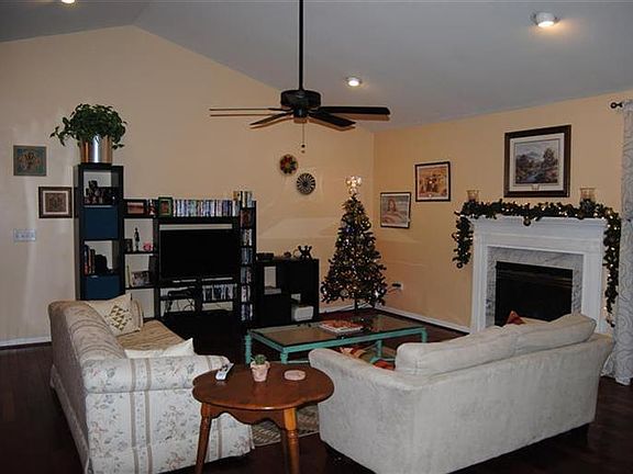 3rd image of 217 River Valley Blvd