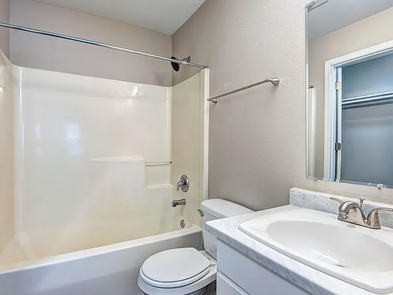 Kensington Townhomes — Photo 13