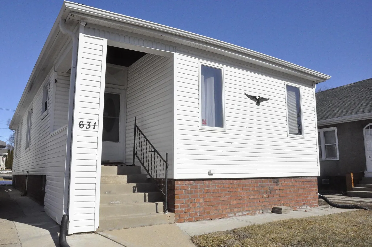631 6th St photo 1