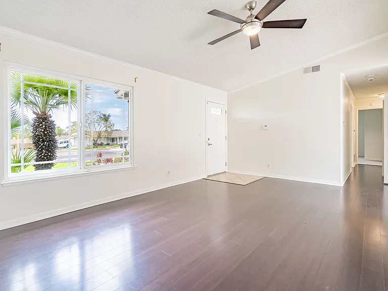 6894 N Auburn Cir — Photo 18