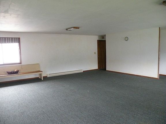 4th image of 317 Broadway St