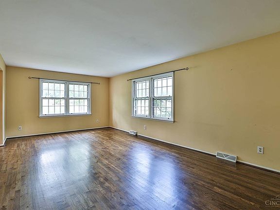 4th image of 2740 Whitehouse Ln
