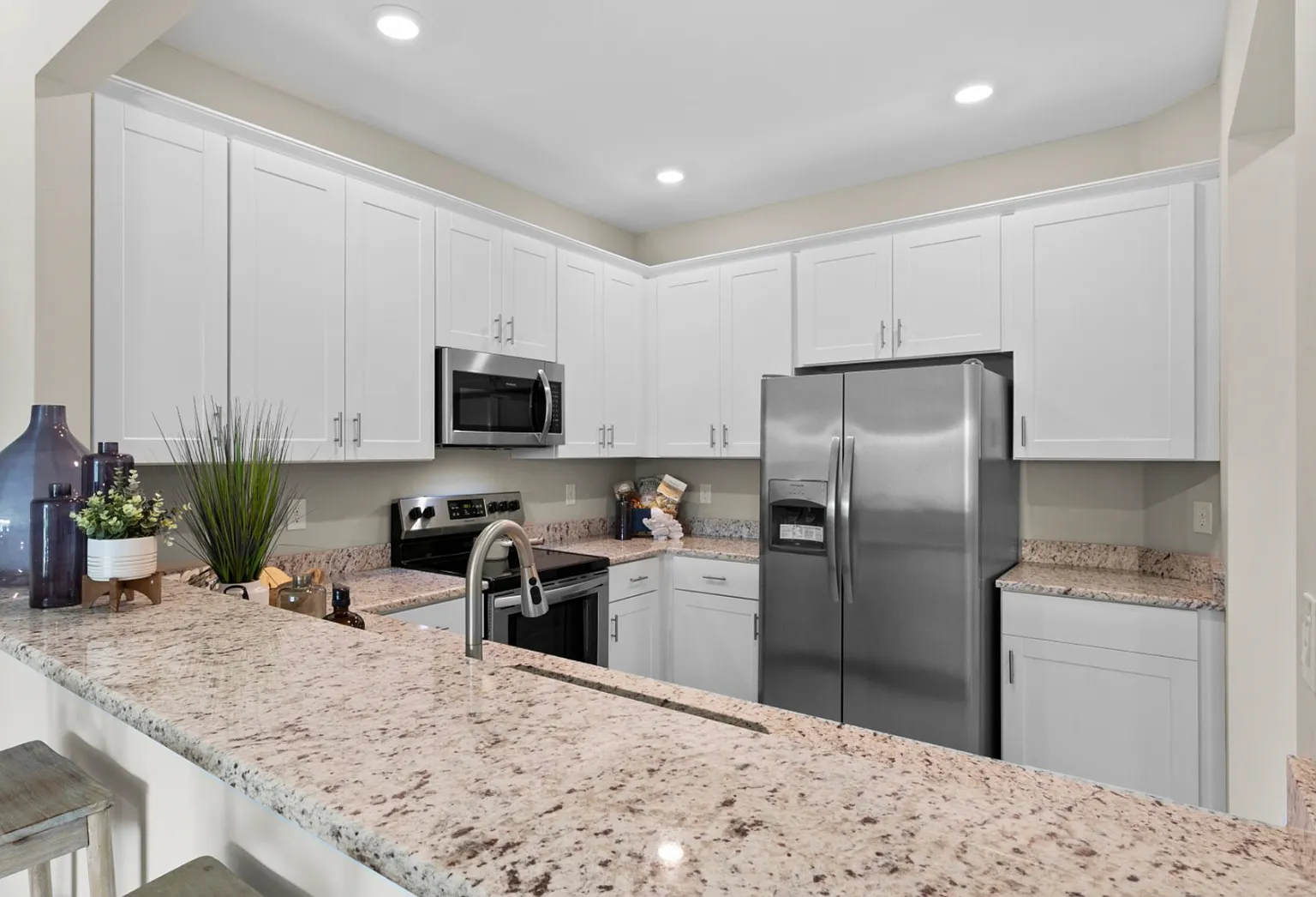 3 bed, 1600 sqft, $2,495 — Photo 1
