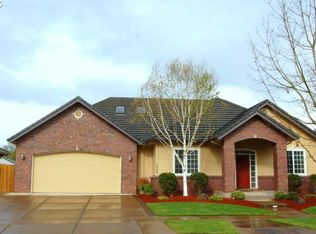 3520 Meadow View Dr, Eugene, OR 97408