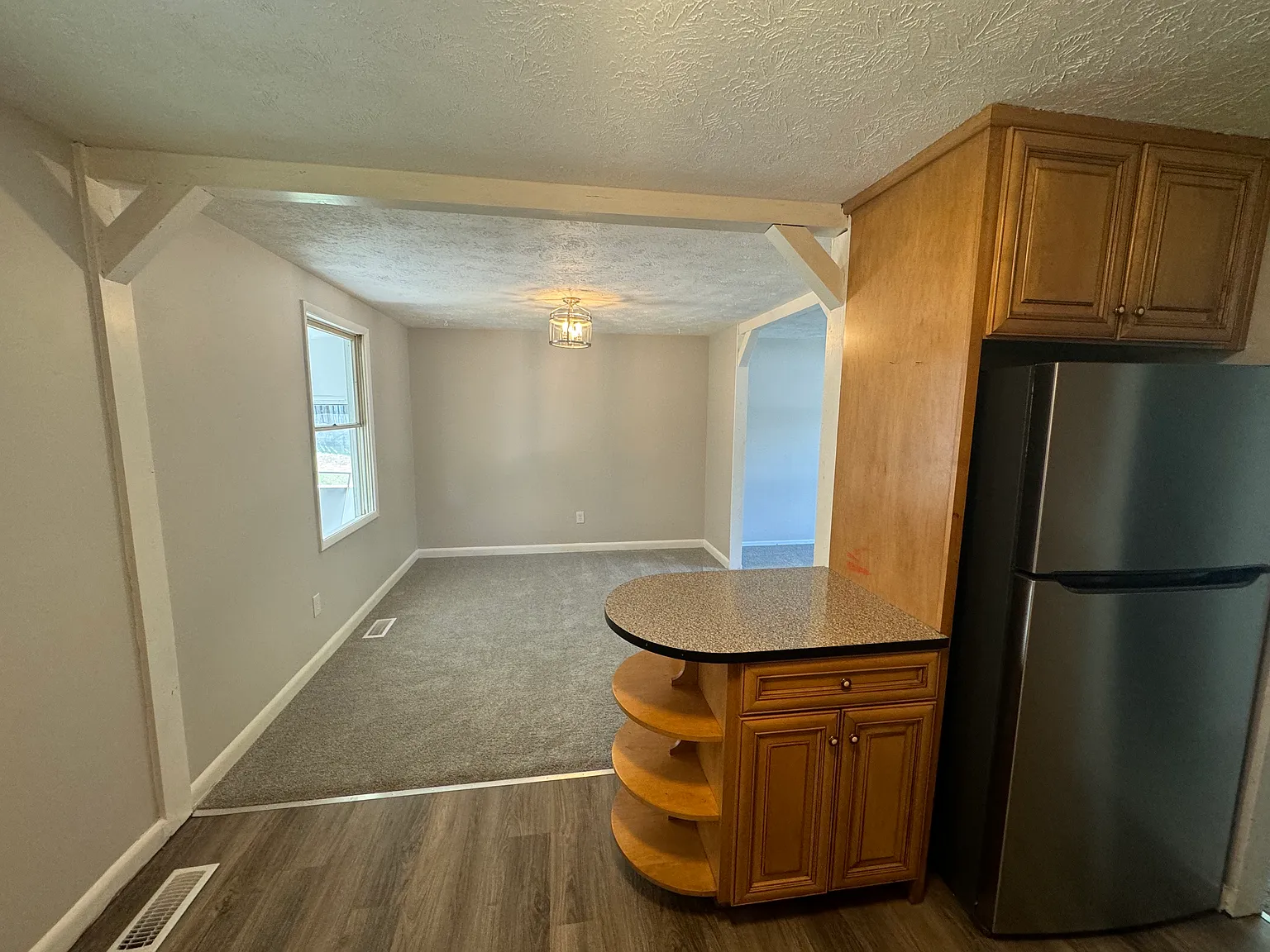 3 bed, 2400 sqft, $1,750 — Photo 4