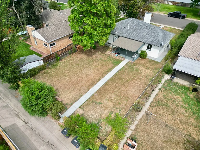 1415 S Jackson St — Photo 24