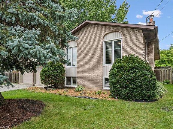 4th image of 33 Maccoll Pl