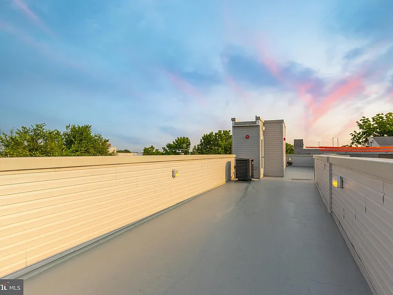 2120 W Master St #2 — Photo 33
