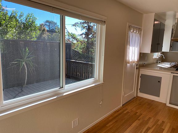 5th image of 152 Northam Ave