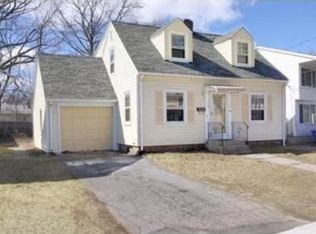 34 Upland St, Springfield, MA 01104