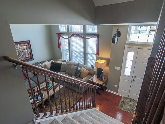 4th image of 2534 Dunraven Ave