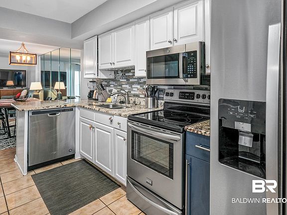 4th image of 957 W Beach Blvd Unit 1301
