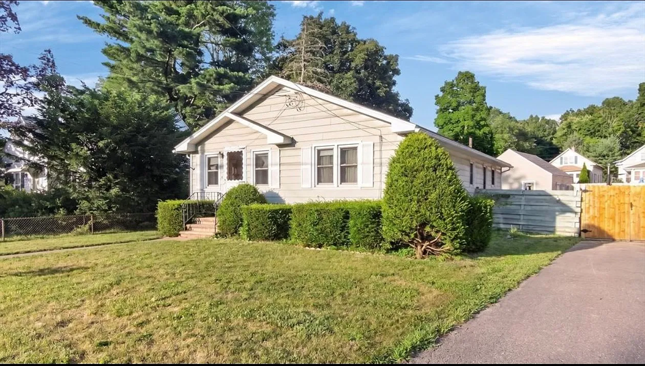 3 bed, 1092 sqft, $2,550 — Photo 2
