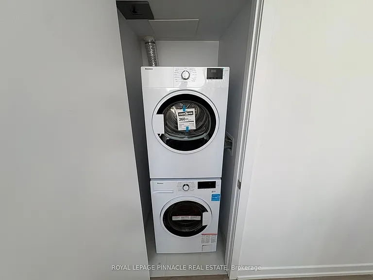 3 Bancroft Ln #202 — Photo 23