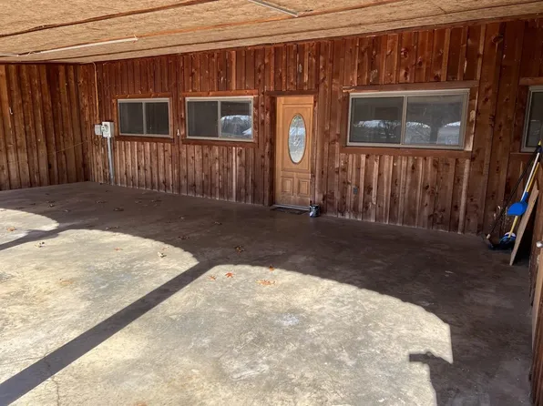 86 Hall St, Lexington, TN 38351