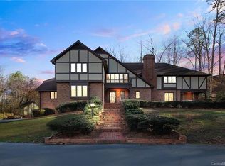 122 Overbrook Dr NE, Concord, NC 28025