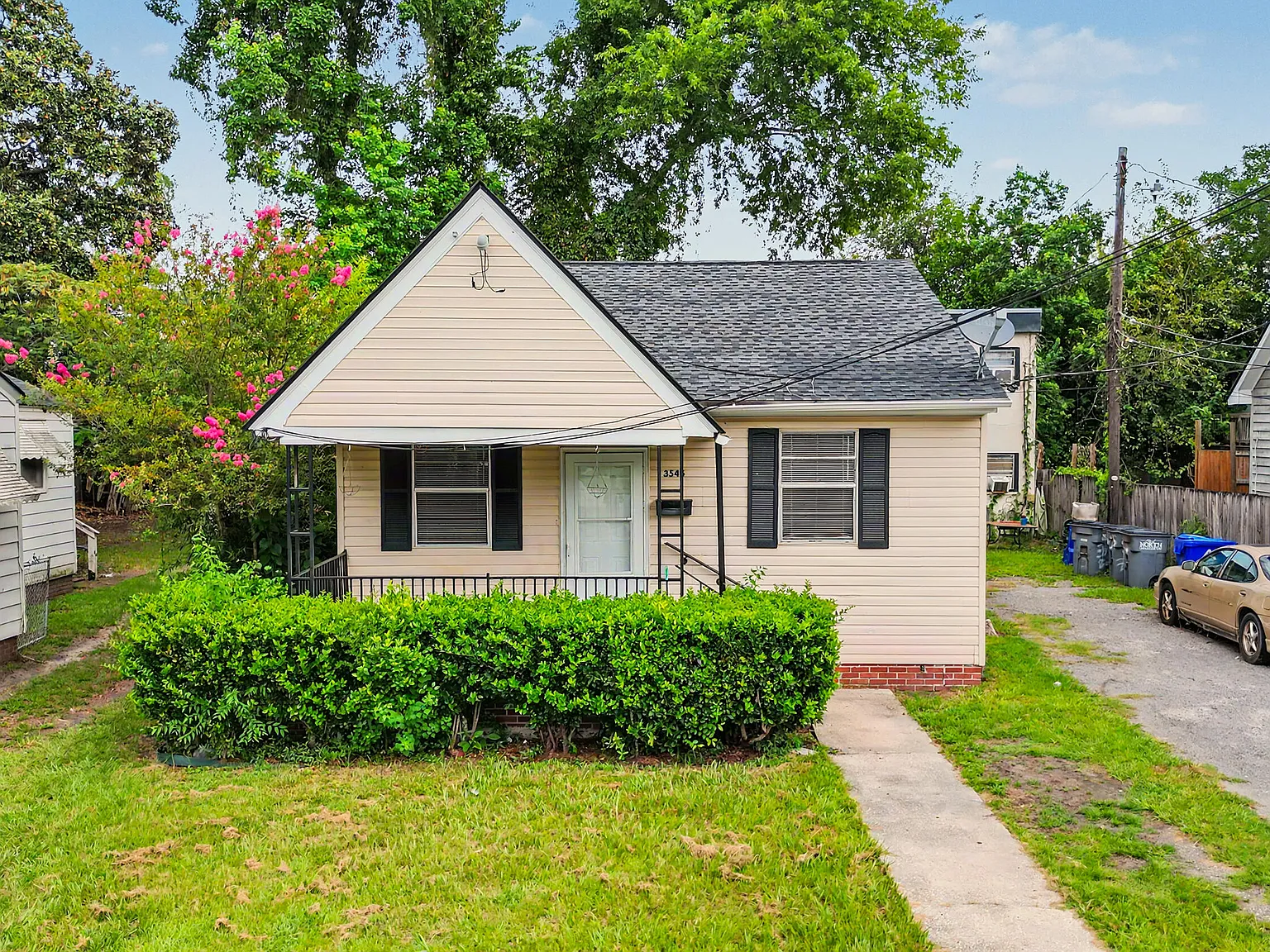 2 bed, 1.0 bath, 840 sqft, $1,400 — Photo 3