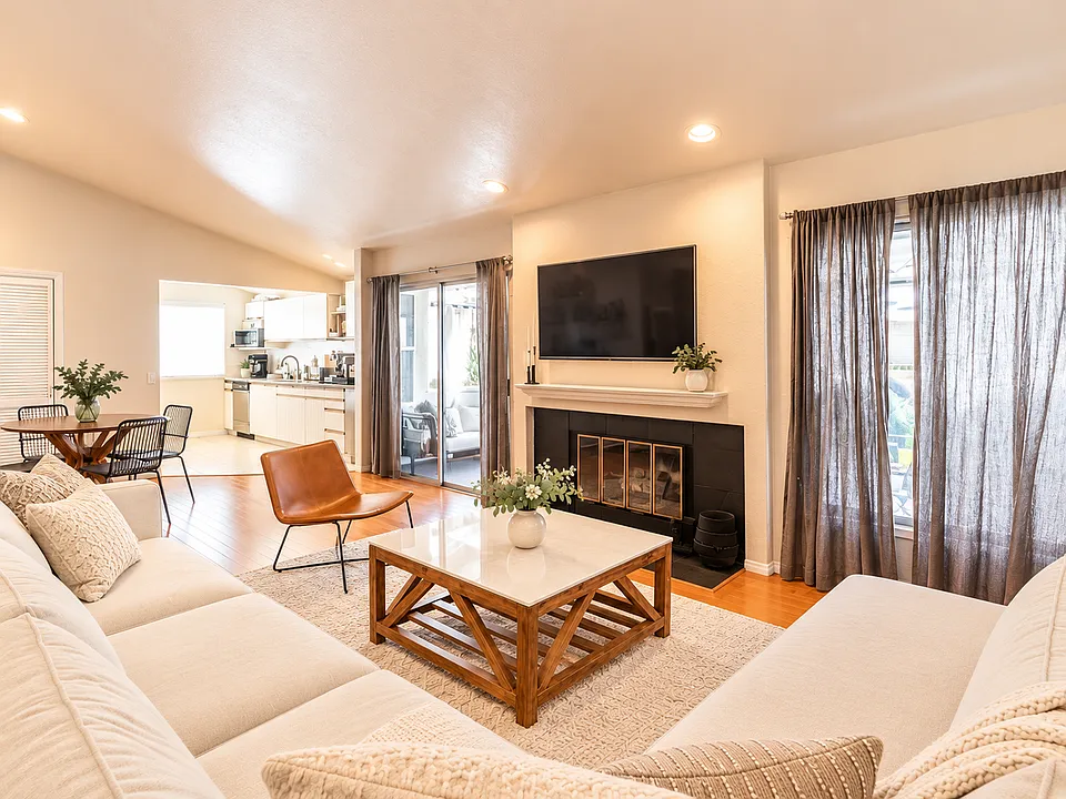 4555 Colfax Ave #4553