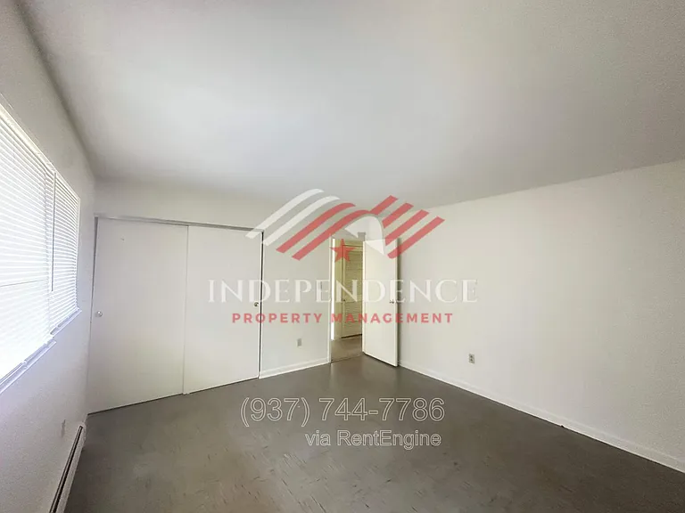 807 E Trotwood Blvd — Photo 4