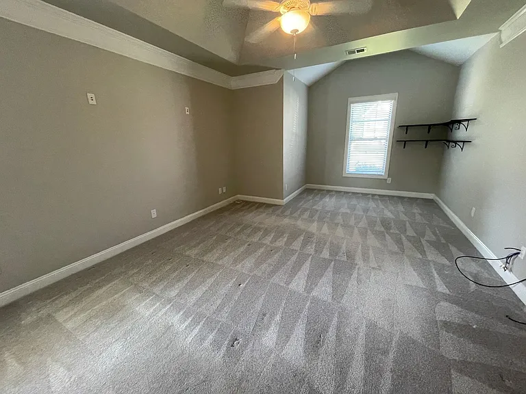 654 Dutchmans Creek Trl — Photo 12