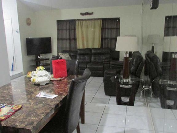 5th image of 350 SE Prima Vista Blvd