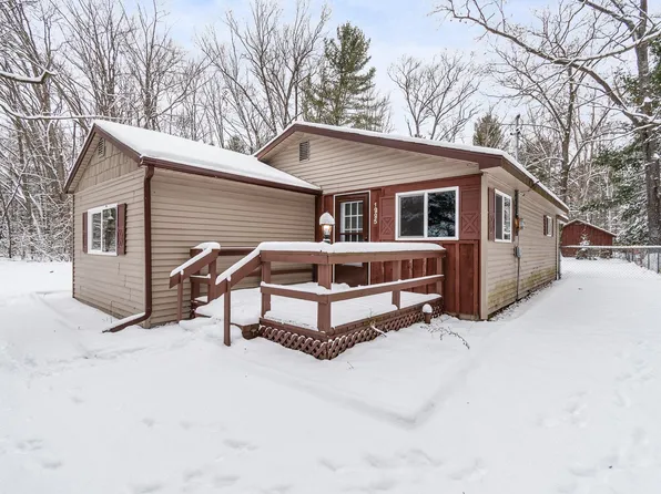 1995 Bear Rd, Oscoda, MI 48750
