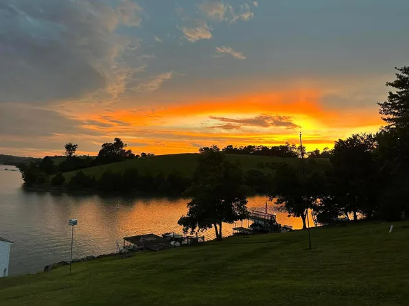 585 Sunny Hill Dr, Dry Ridge, KY 41035